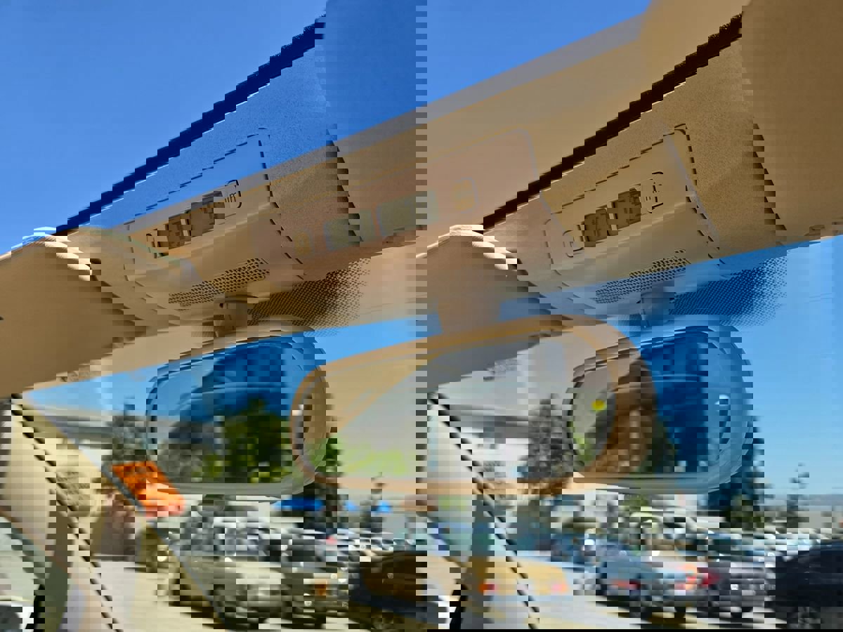 Used 2009 Volkswagen Beetle S image 16