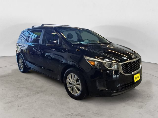 Used 2017 Kia Sedona LX w/ LX Essentials Premium Package FWD image 3
