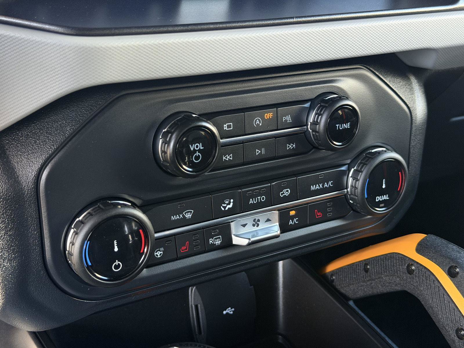 Used 2022 Ford Bronco Badlands AWD/4WD image 24