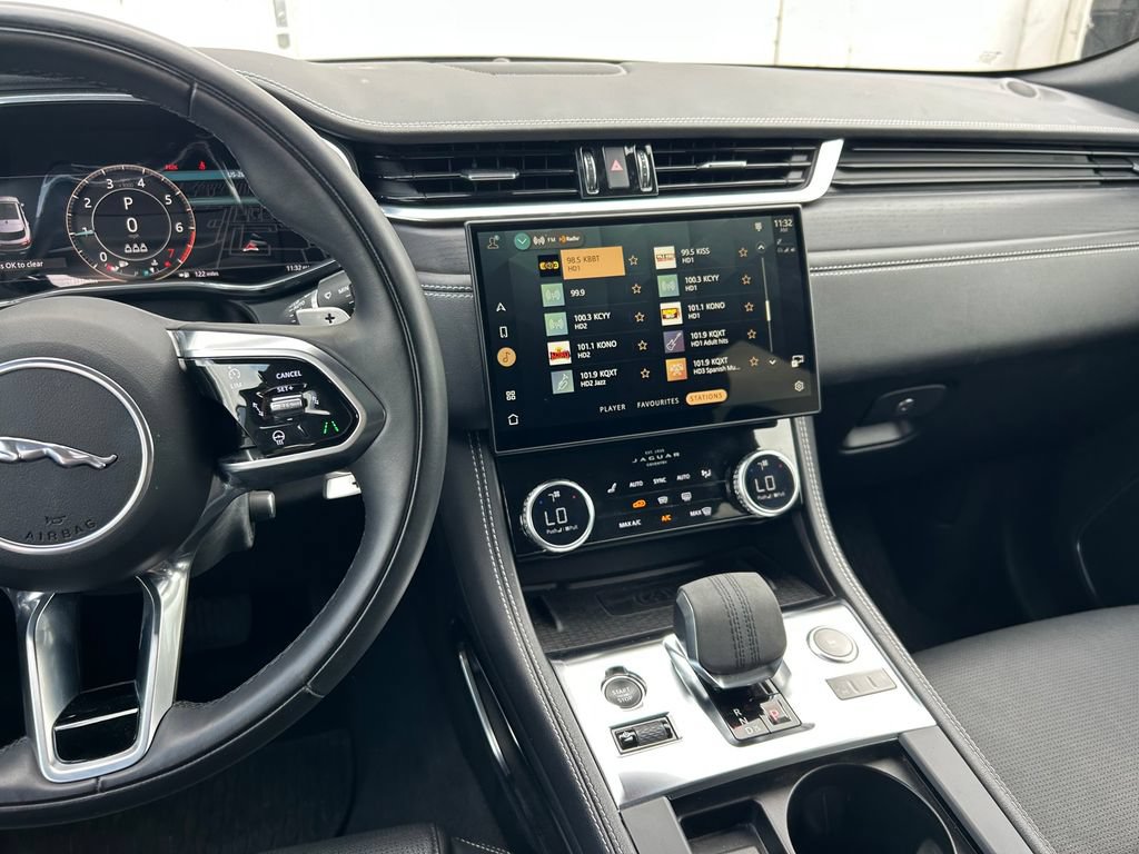 Used 2024 Jaguar F-PACE R-Dynamic S AWD/4WD image 16