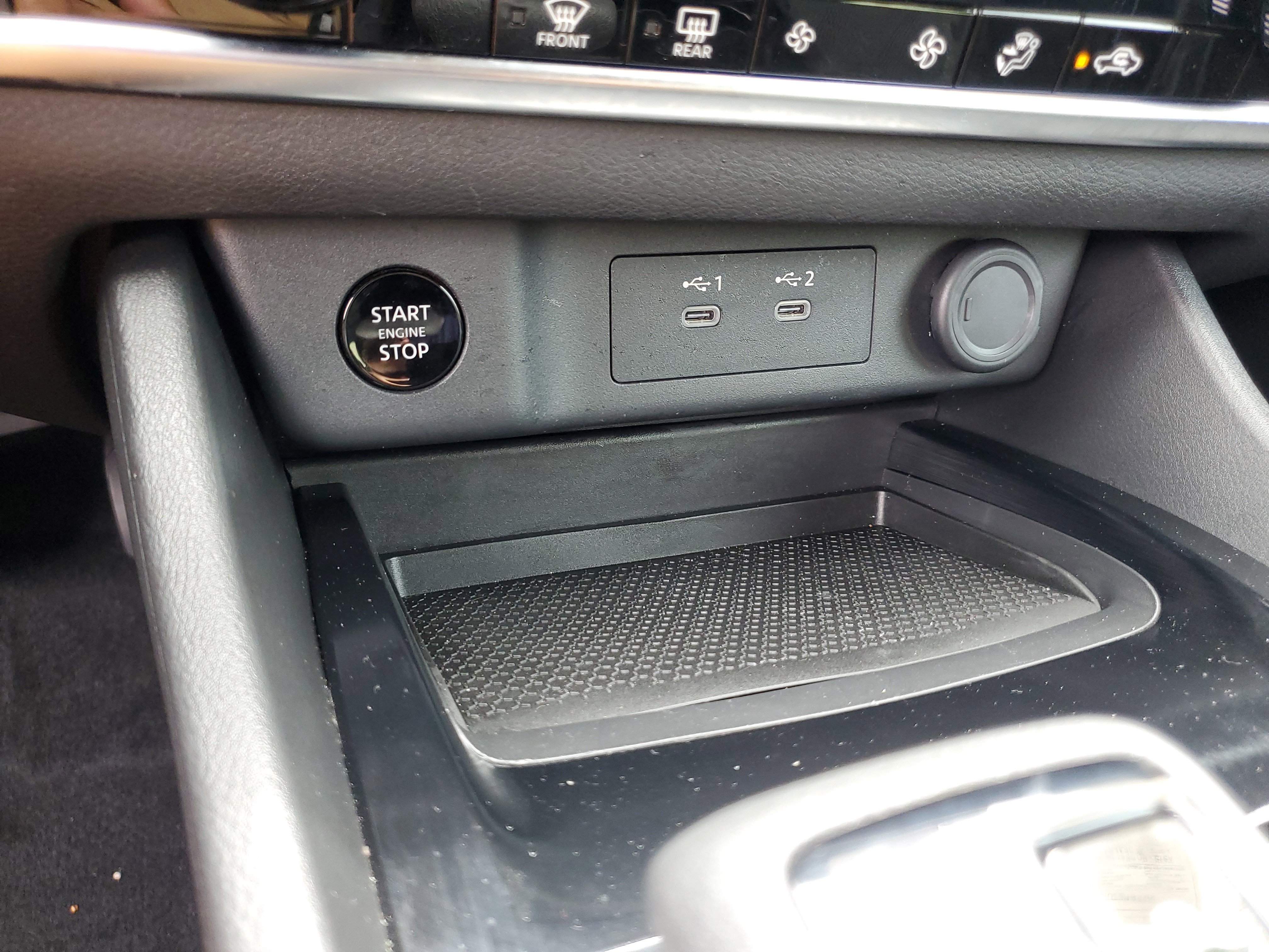 Used 2024 Nissan Rogue SV image 26