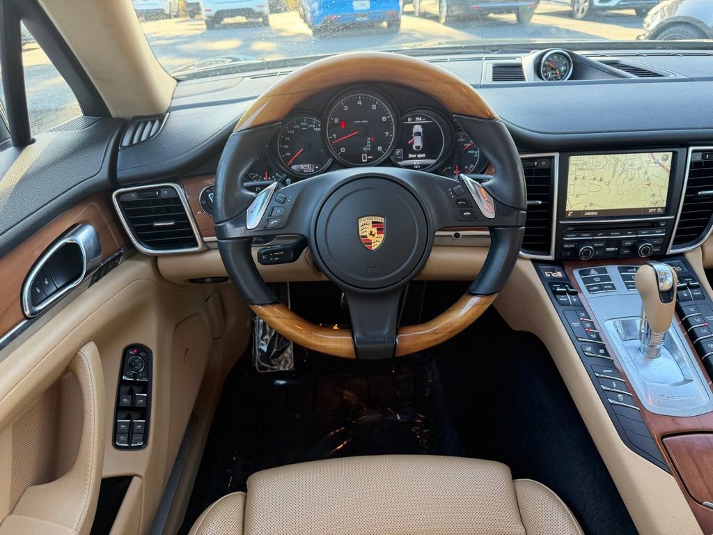 Used 2016 Porsche Panamera 4 image 29
