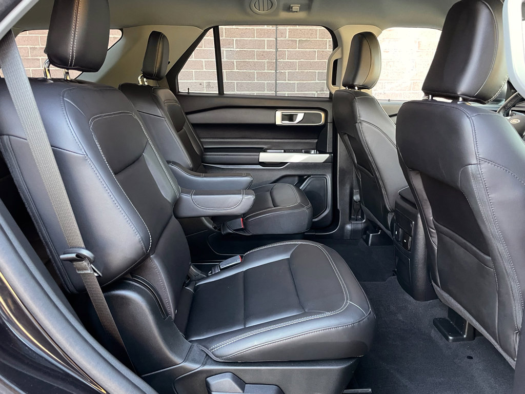 Used 2022 Ford Explorer XLT image 22