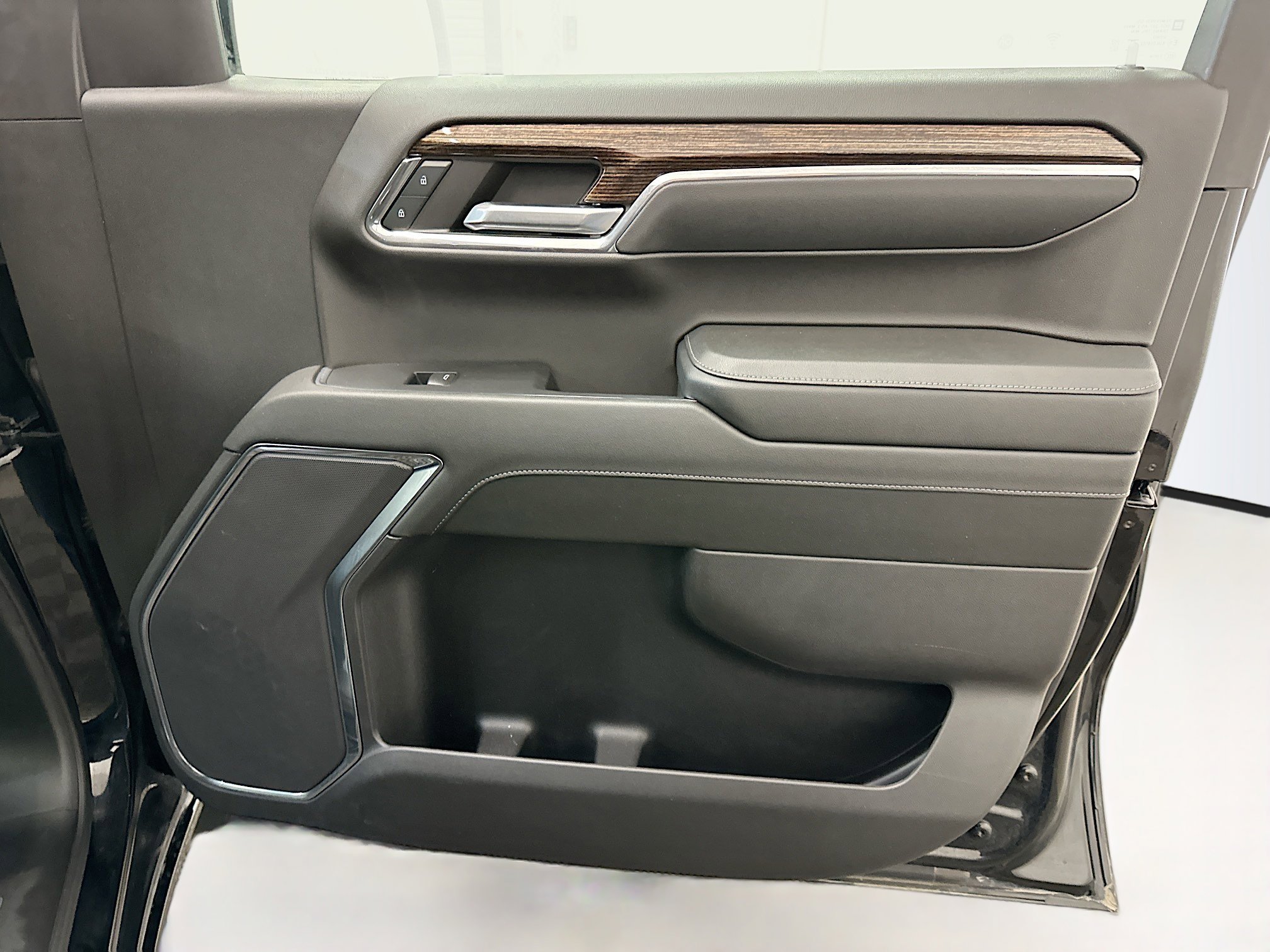 Used 2024 GMC Sierra 1500 Elevation image 33