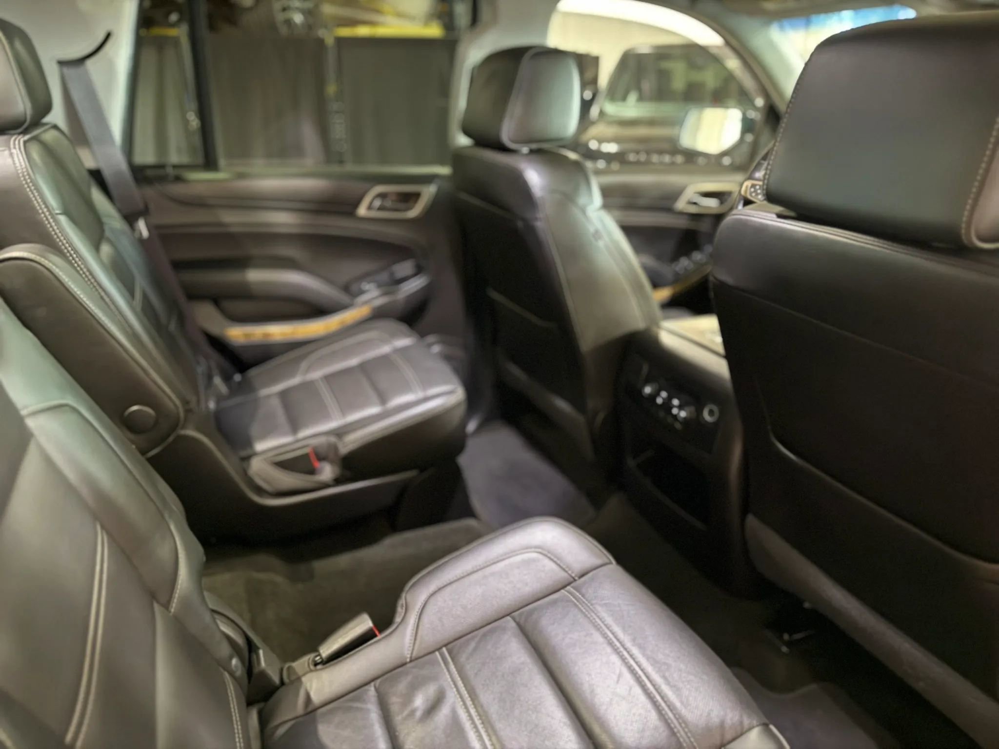 Used 2017 GMC Yukon Denali w/ Open Road Package image 21