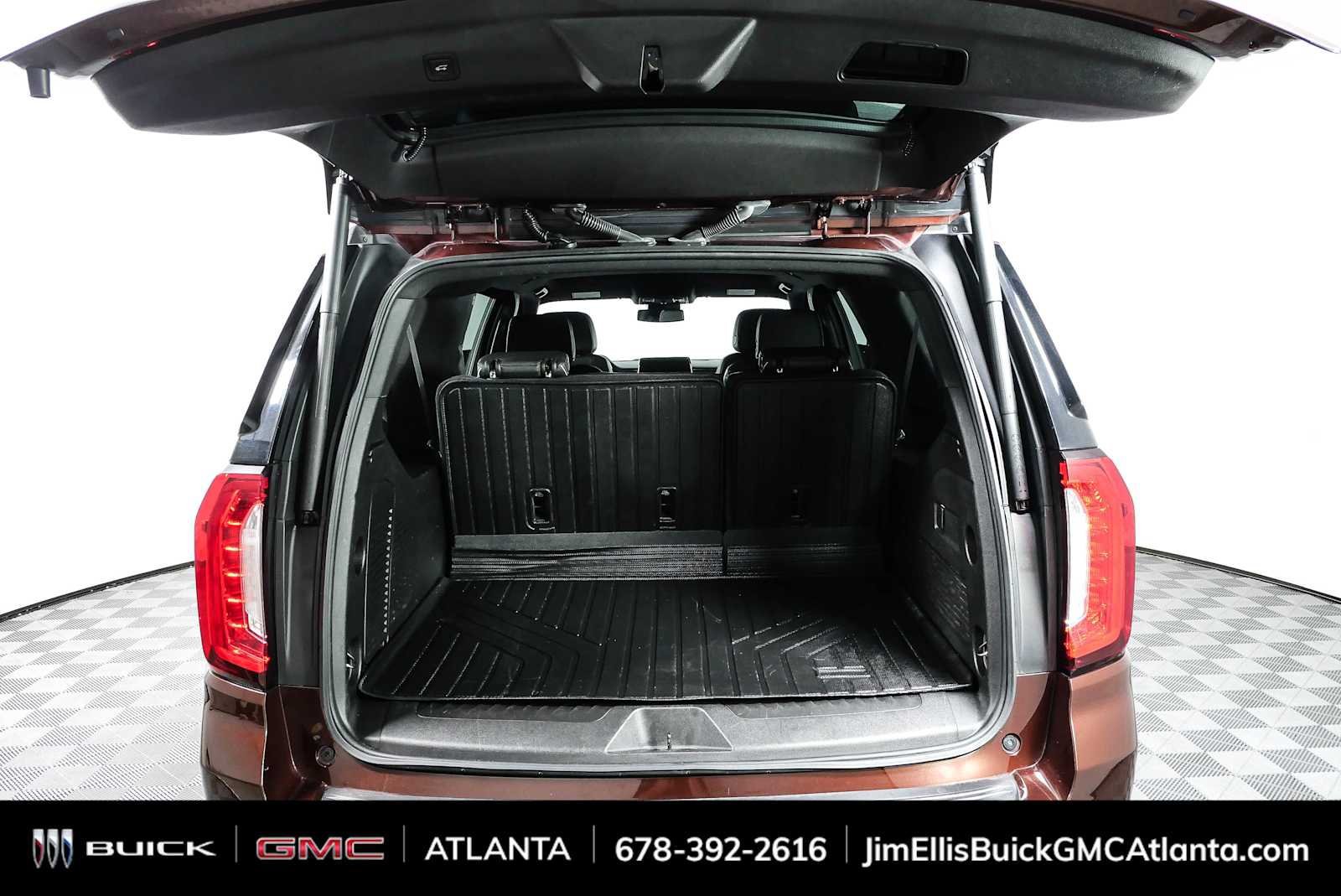 Used 2023 GMC Yukon XL SLT AWD/4WD image 62