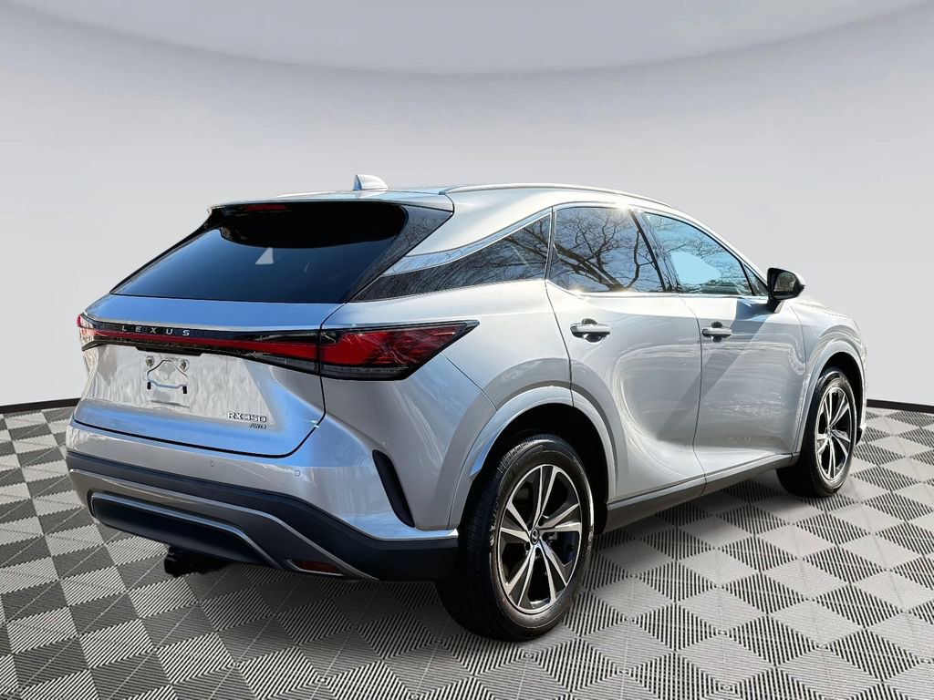 Used 2023 Lexus RX 350 Premium image 2