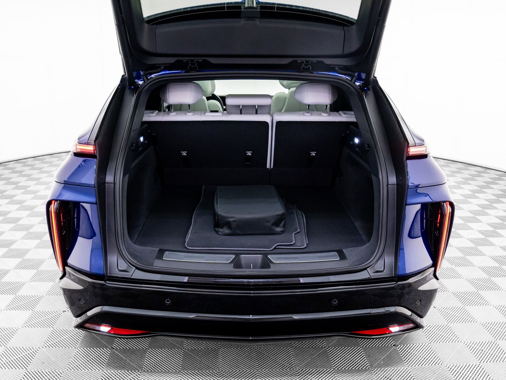 New 2026 Cadillac Lyriq Sport image 26