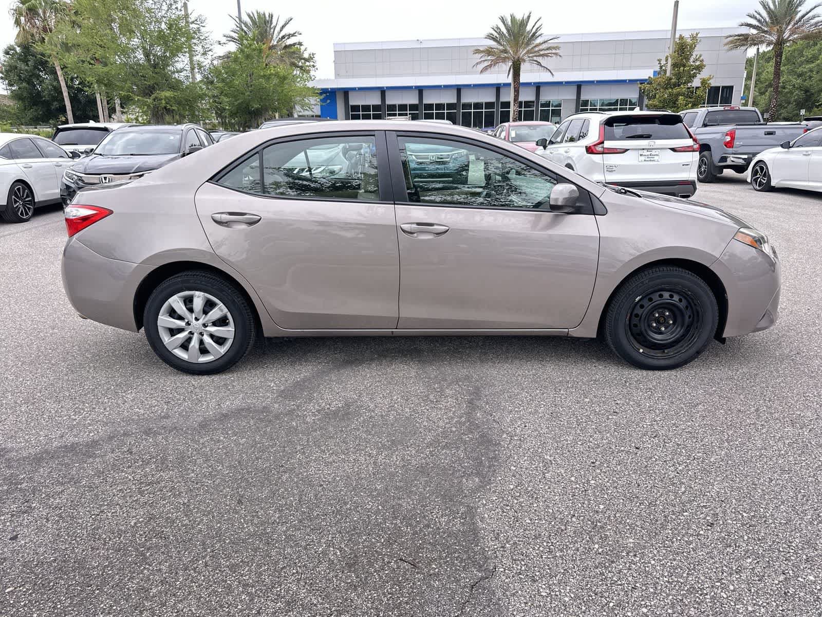 Used 2015 Toyota Corolla LE FWD image 7