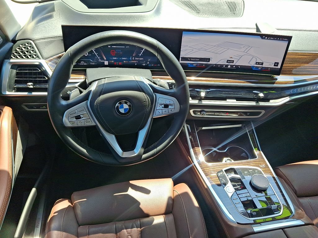 Used 2026 BMW X7 xDrive40i AWD/4WD image 13