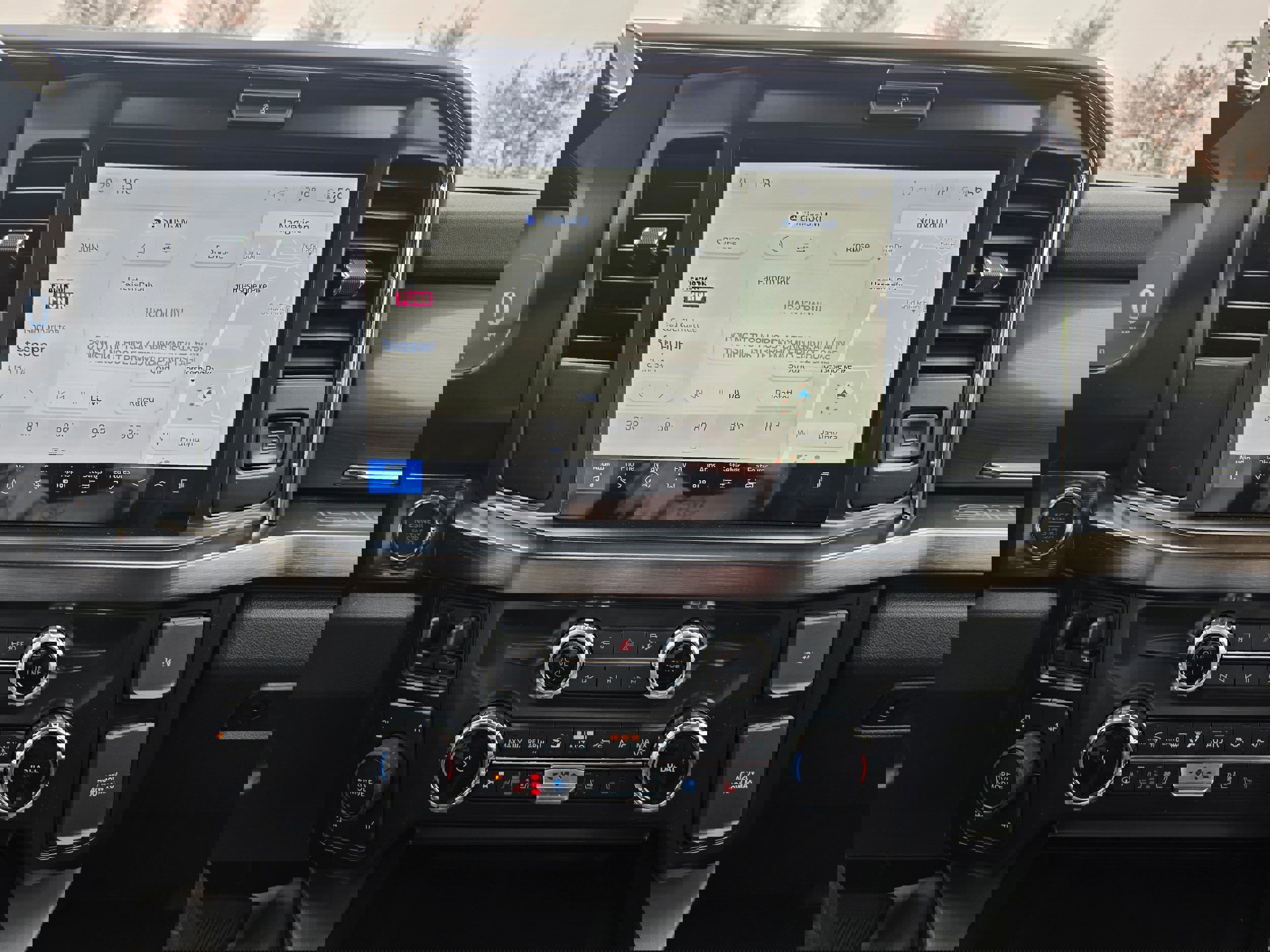 New 2026 Ford F250 Lariat w/ FX4 Off-Road Package image 13