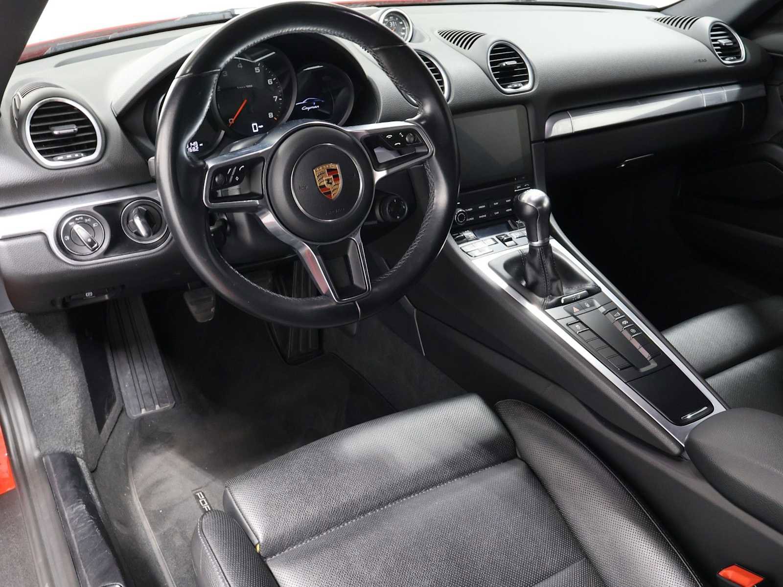 Used 2018 Porsche 718 Cayman RWD image 4