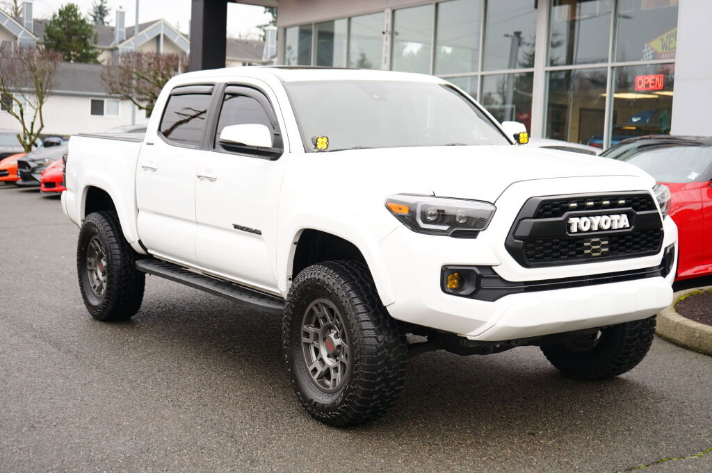 Used 2019 Toyota Tacoma Limited image 7