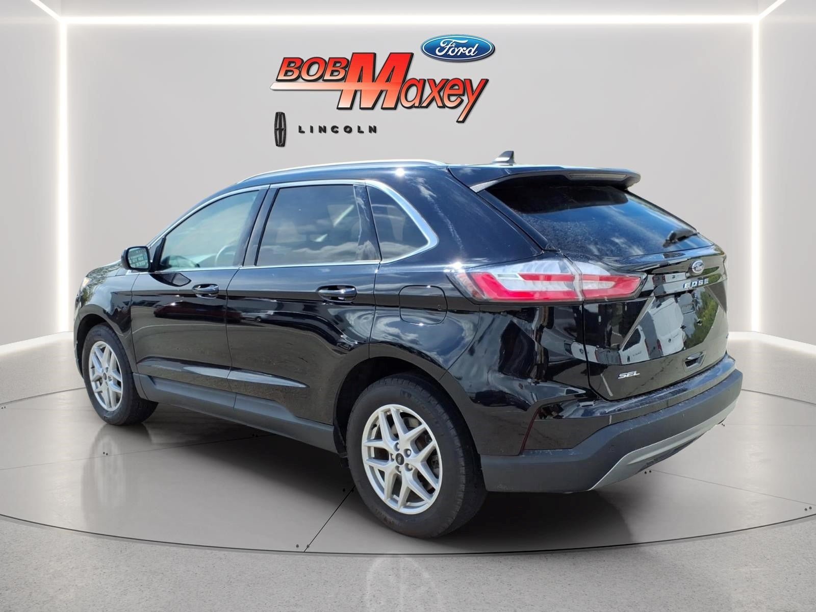 Used 2024 Ford Edge SEL w/ Convenience Package AWD/4WD image 7