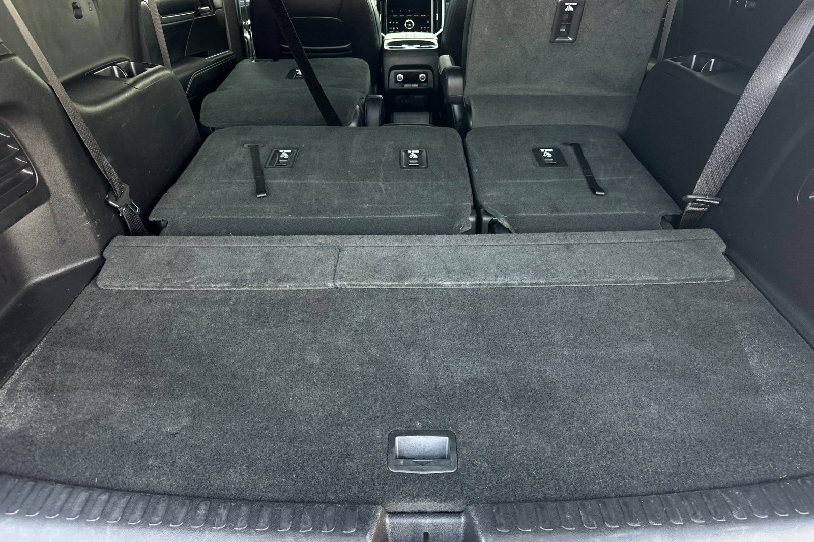 Used 2026 GMC Acadia Elevation w/ Elevation Premium Package FWD image 18