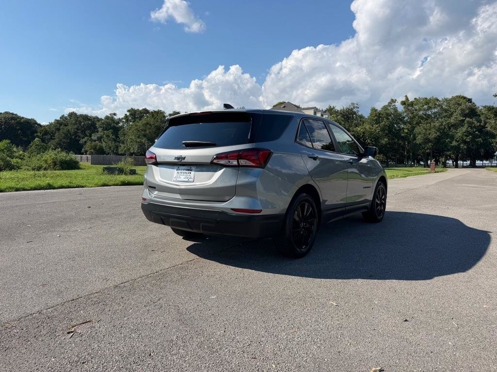 Used 2023 Chevrolet Equinox LS w/ LS Convenience Package FWD image 5