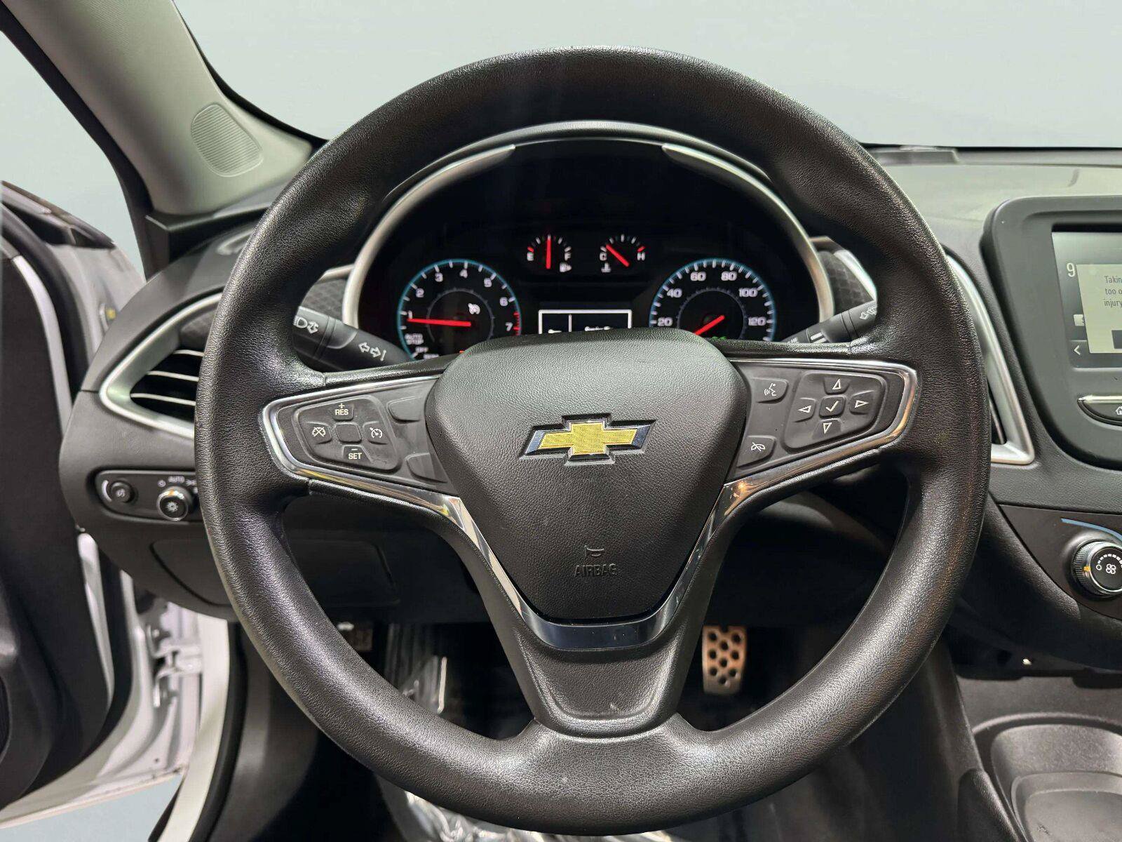 Used 2017 Chevrolet Malibu LS FWD image 25