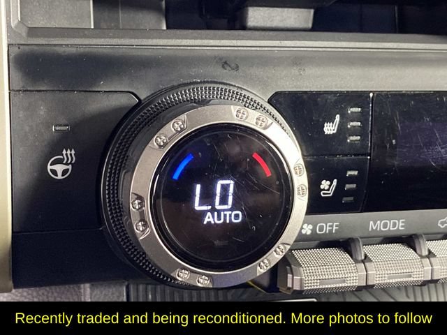 Used 2024 Toyota Tacoma Limited w/ Limited Package (LT) AWD/4WD image 23