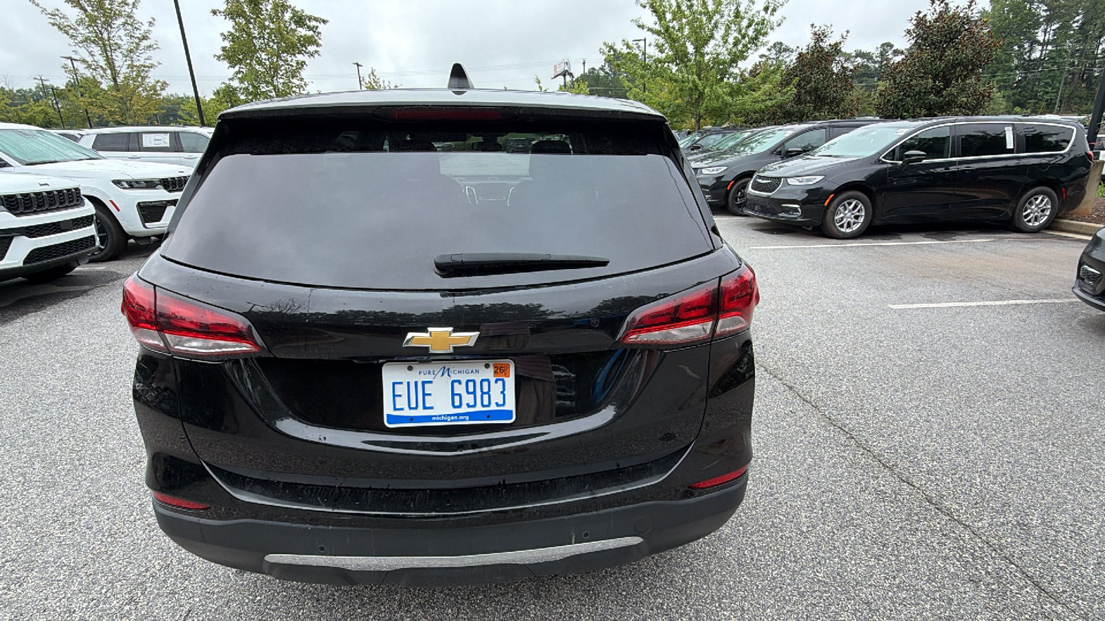 Used 2024 Chevrolet Equinox LT AWD/4WD image 9