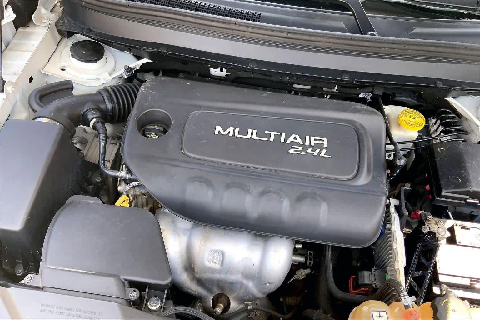 Used 2019 Jeep Cherokee Latitude Plus FWD image 31
