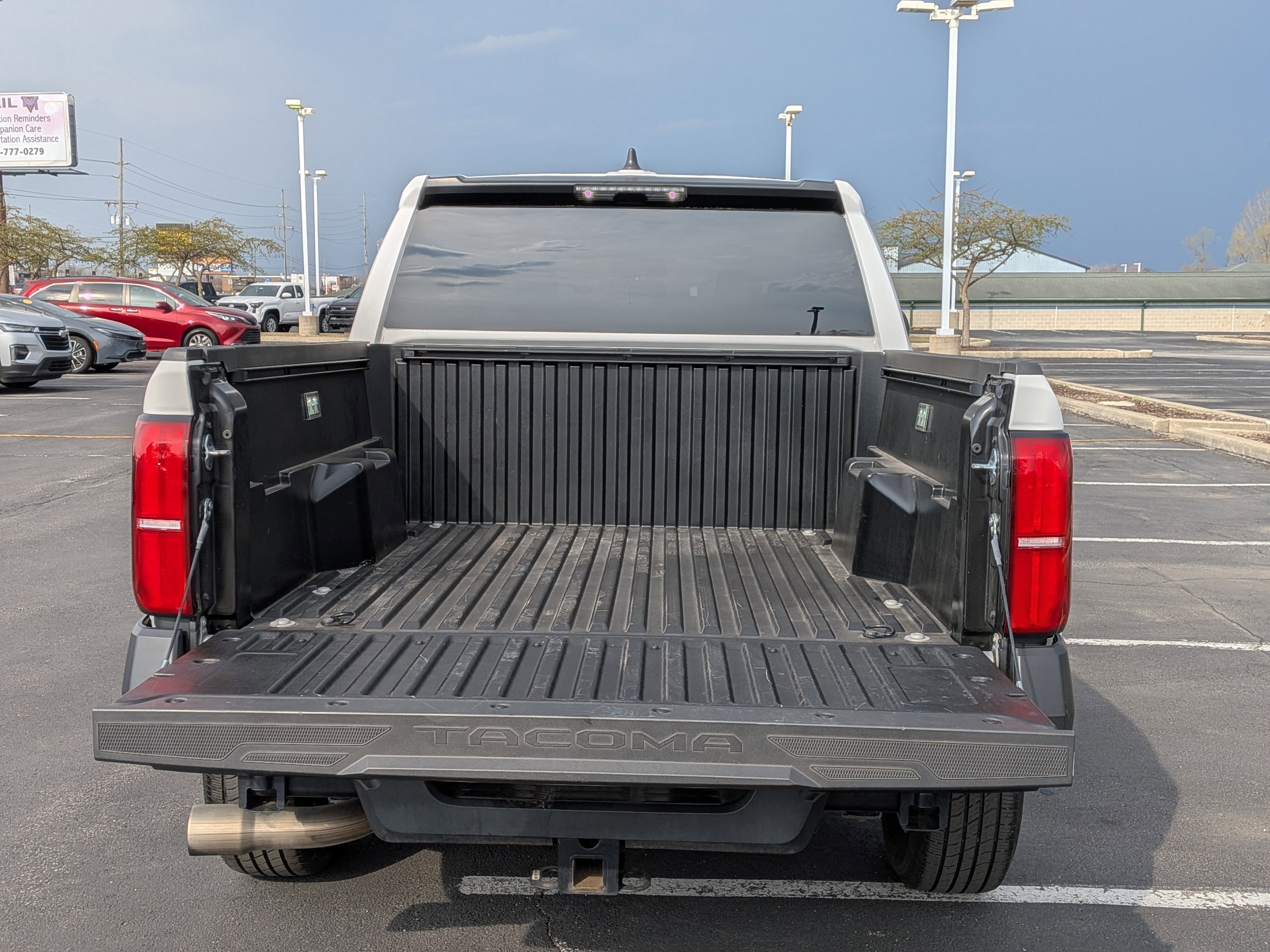 Used 2025 Toyota Tacoma SR image 7