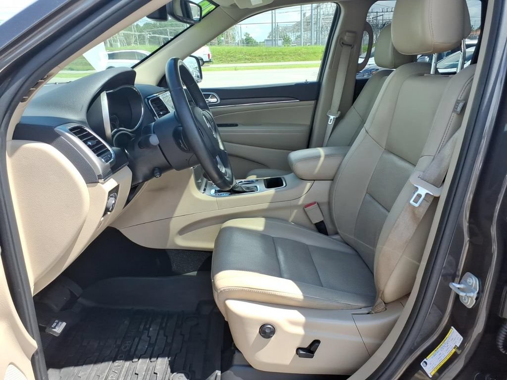 Used 2020 Jeep Grand Cherokee Limited w/ Luxury Group II RWD image 15