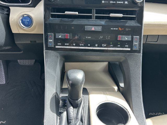 Used 2020 Toyota Avalon XLE w/ Moonroof Package FWD image 25