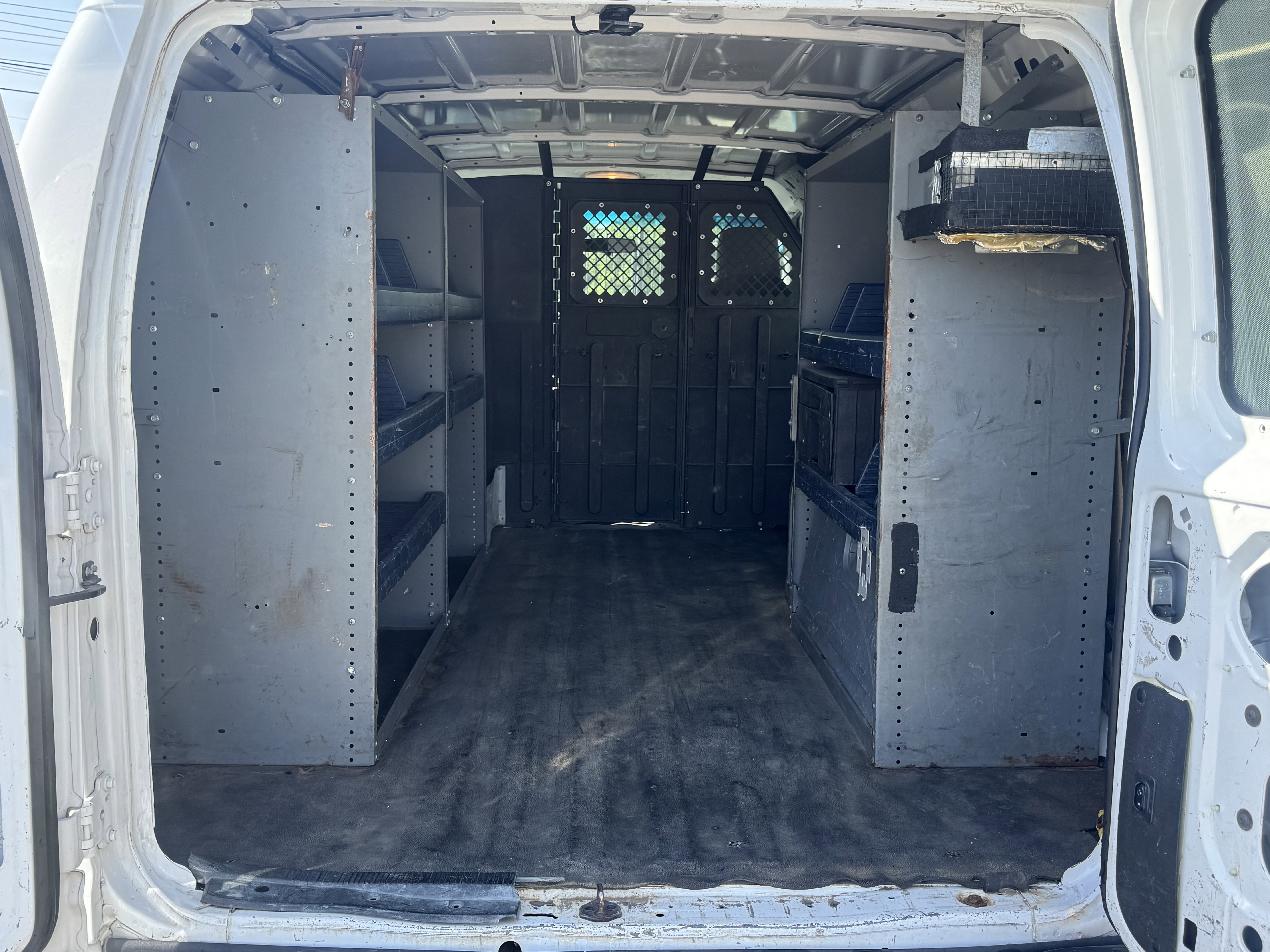 Used 2011 Ford E-150 and Econoline 150 w/ Commercial Cargo Van Pkg image 12