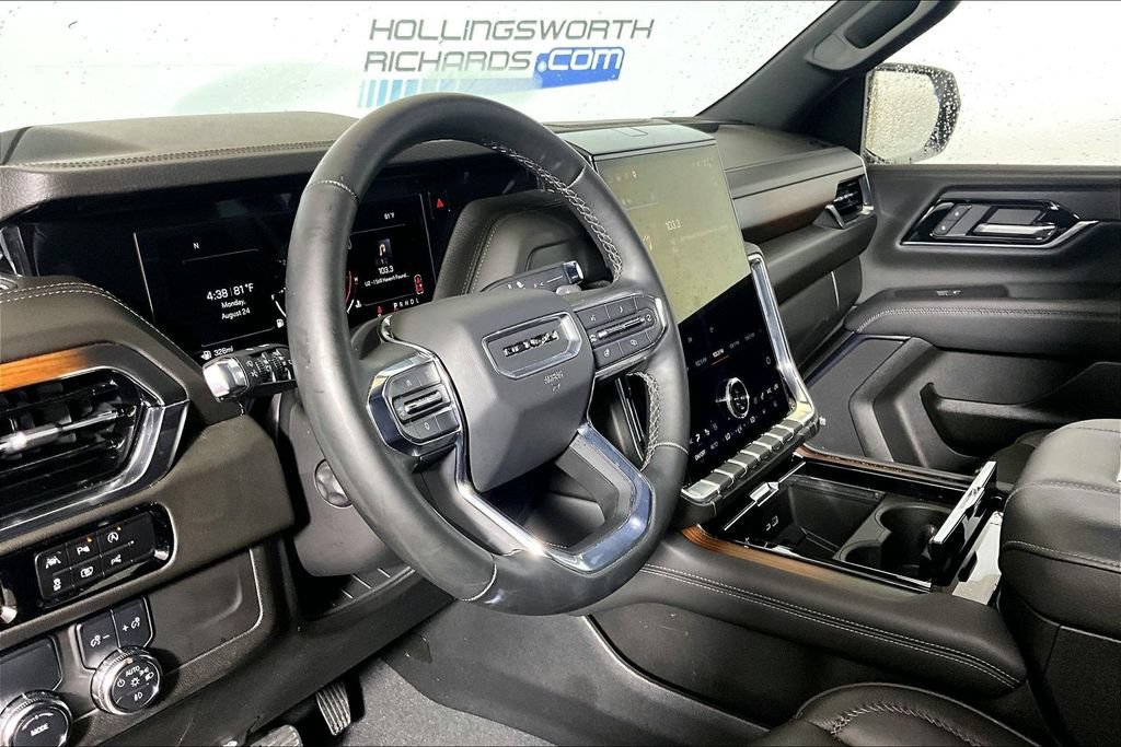 Used 2025 GMC Yukon XL Denali RWD image 10