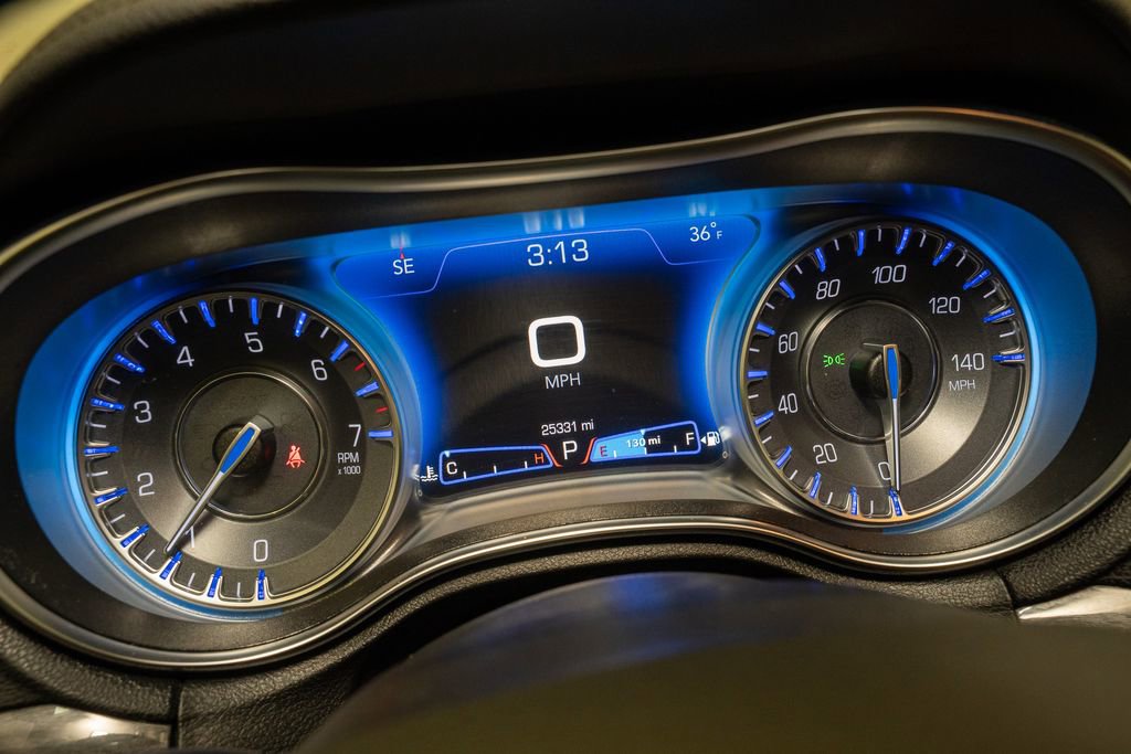 Used 2021 Chrysler 300 Touring w/ Sport Appearance Package image 15