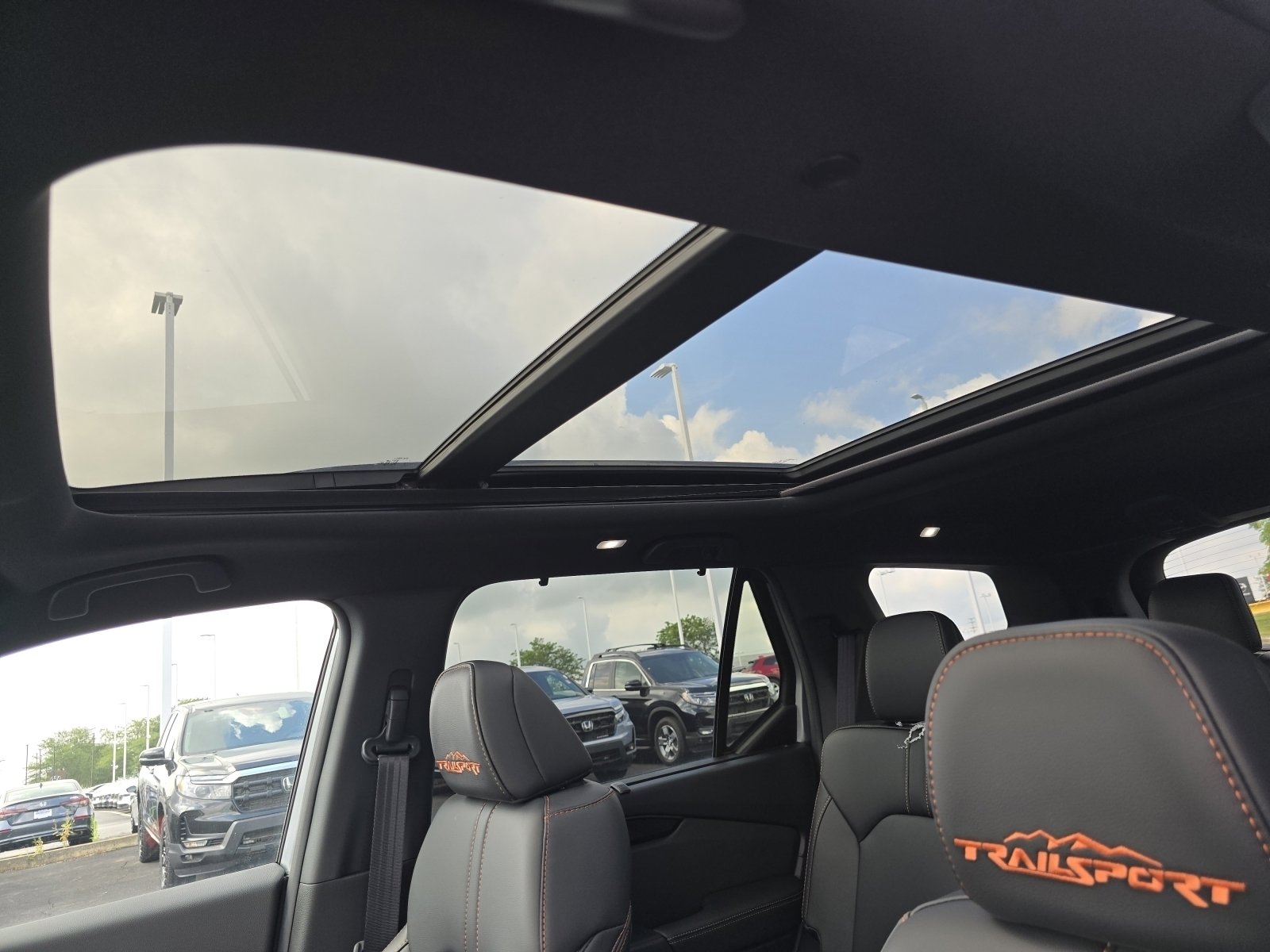 New 2025 Honda Pilot TrailSport image 4