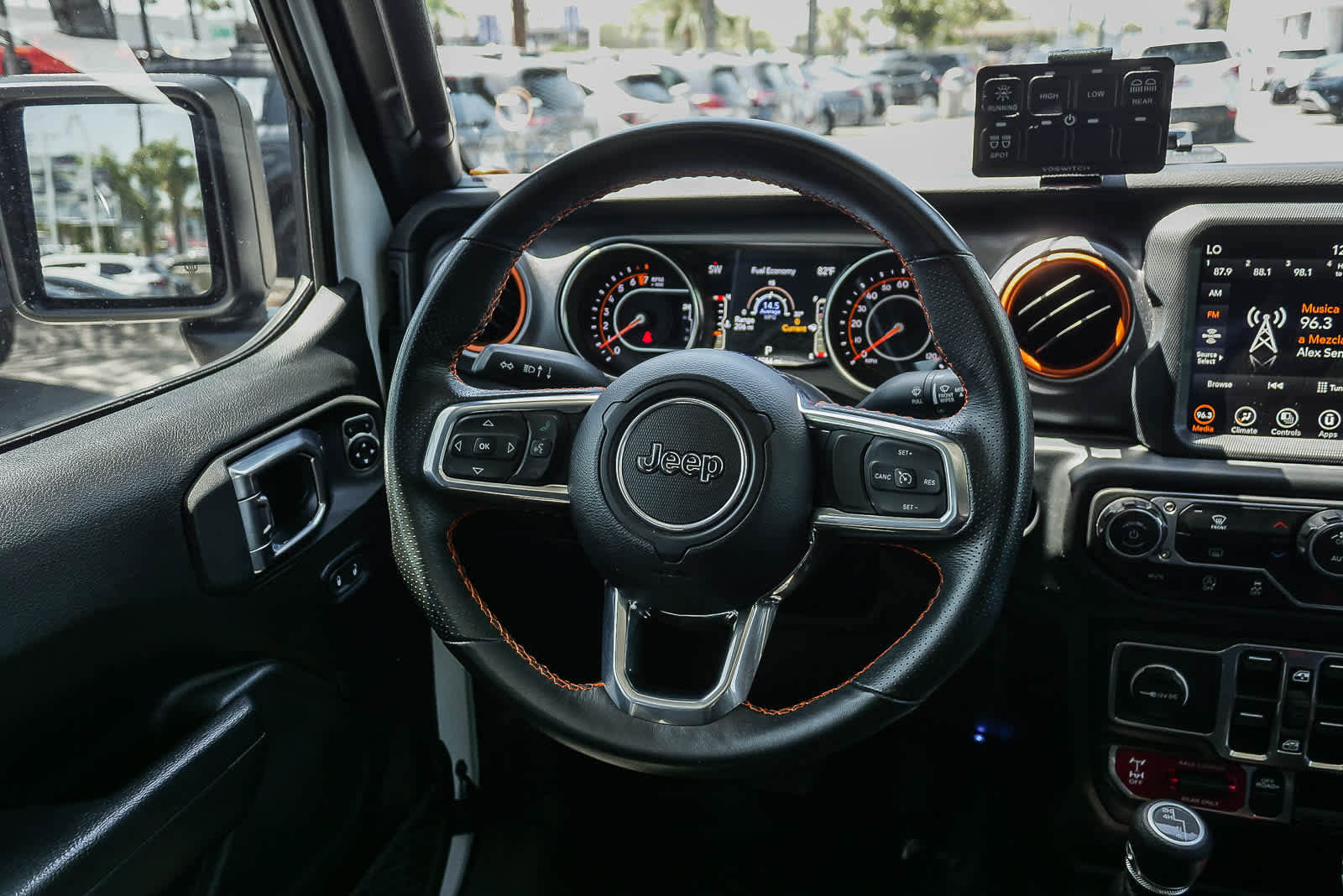 Used 2023 Jeep Gladiator Mojave AWD/4WD image 15