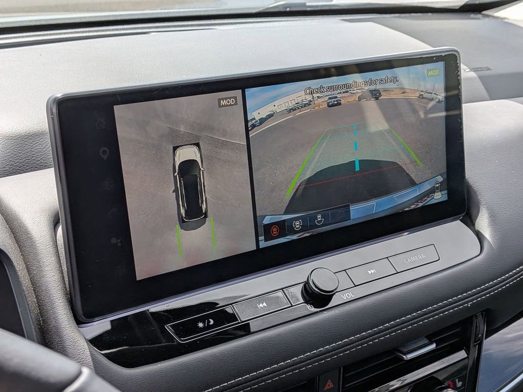 Used 2024 Nissan Rogue SL w/ SL Premium Package image 15