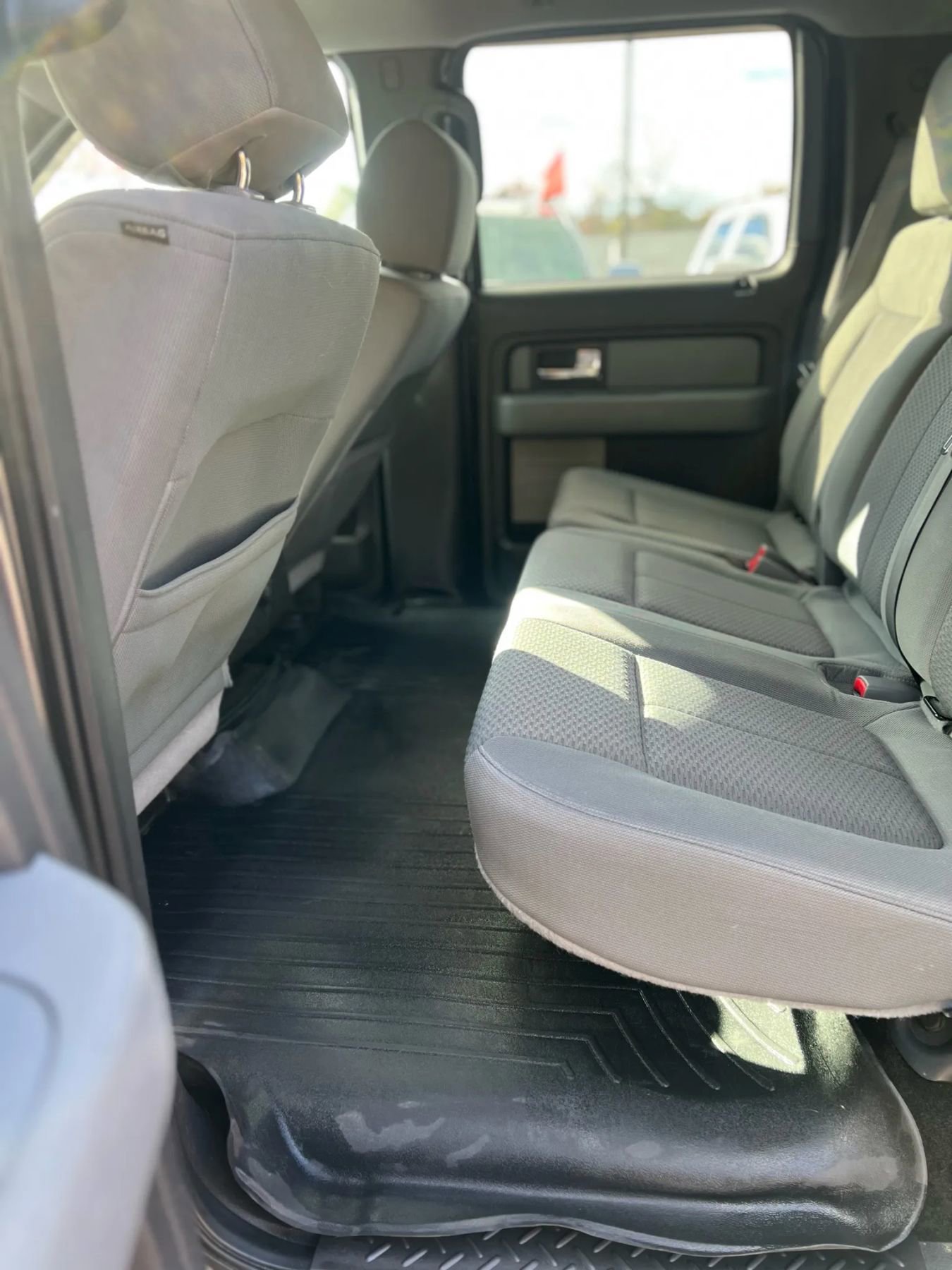 Used 2013 Ford F150 XLT w/ Luxury Equipment Group image 14