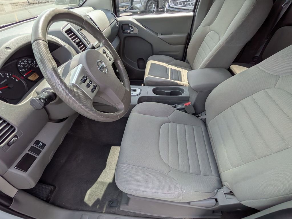 Used 2020 Nissan Frontier S RWD image 11