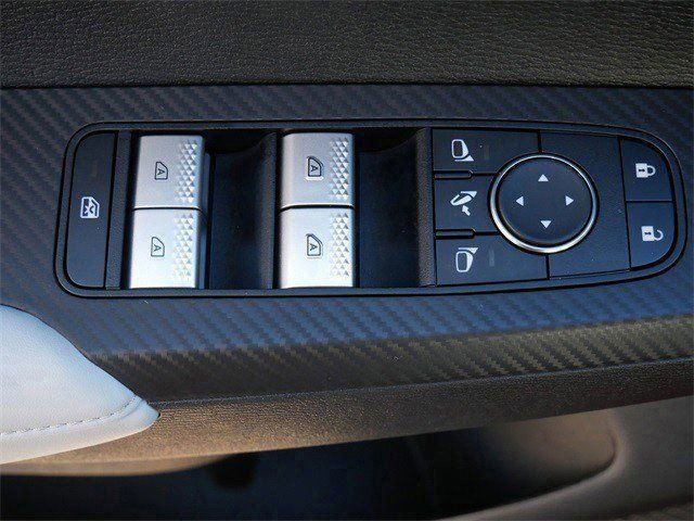 Used 2025 Mitsubishi Outlander SEL image 18