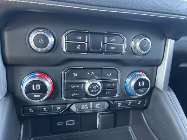 Used 2023 GMC Yukon SLT w/ SLT Luxury Package AWD/4WD image 6