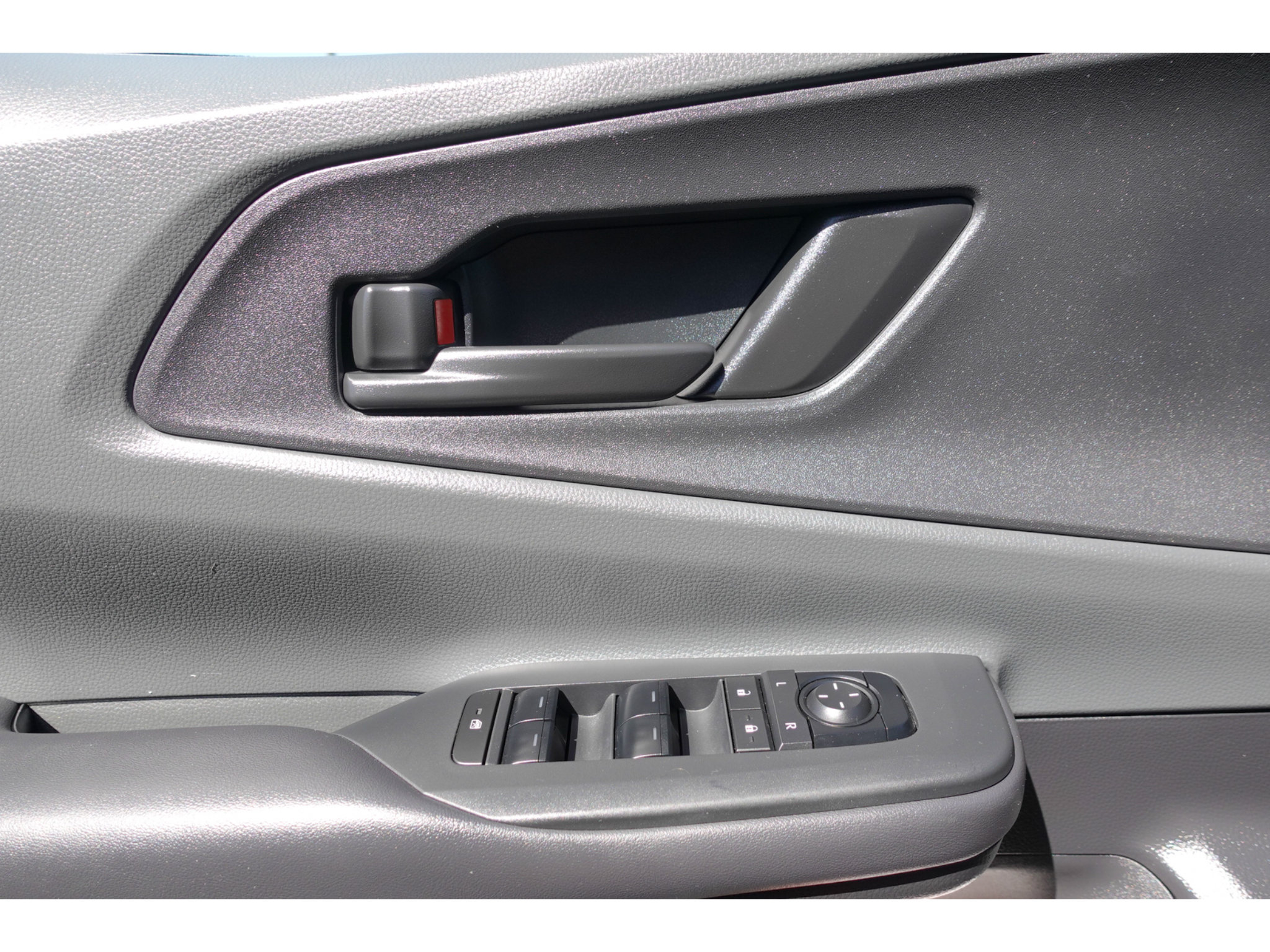Certified 2025 Toyota Prius LE FWD image 11