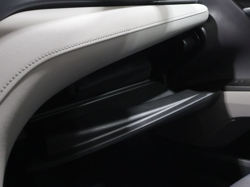 Used 2021 Toyota Camry LE FWD image 28