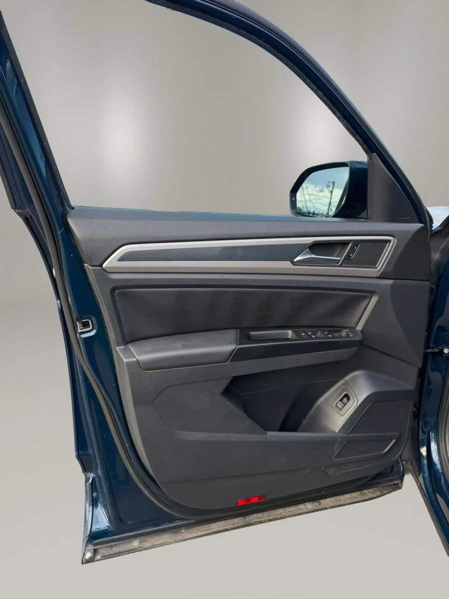 Used 2021 Volkswagen Atlas SE w/ Panoramic Sunroof Package FWD image 9
