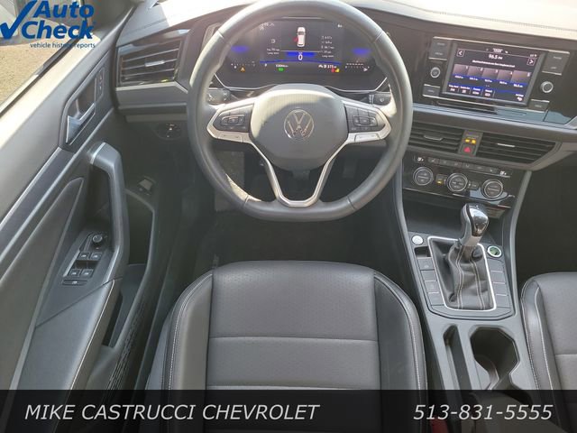 Used 2024 Volkswagen Jetta SE FWD image 11