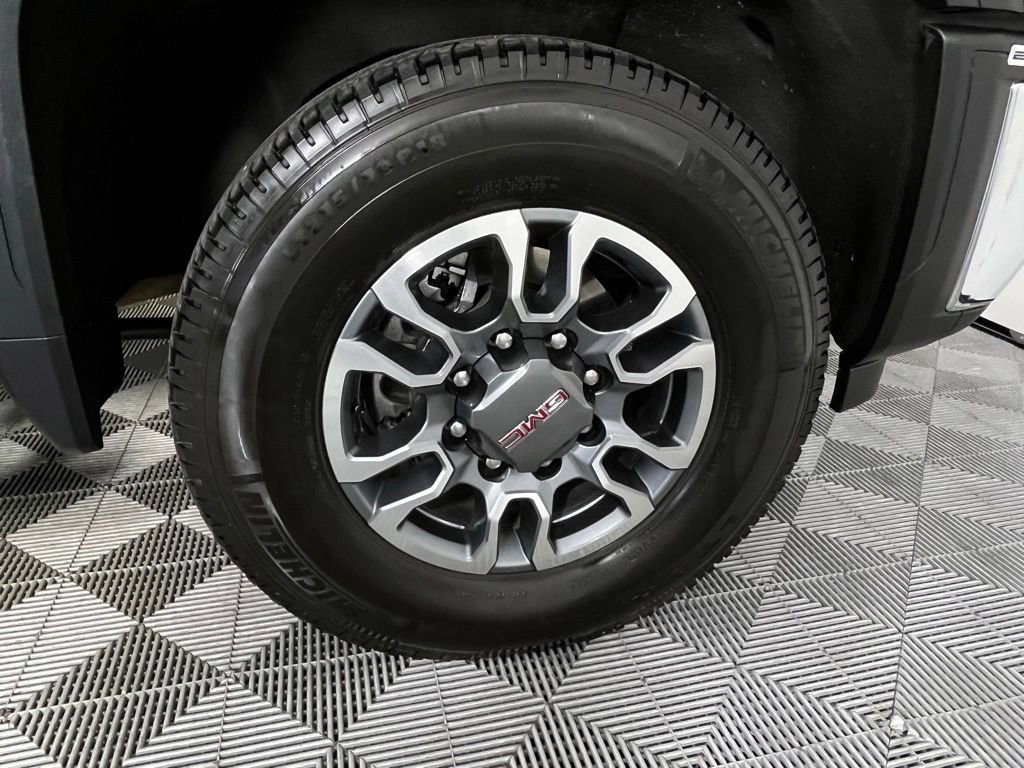 Used 2024 GMC Sierra 2500 SLT w/ SLT Premium Package image 11