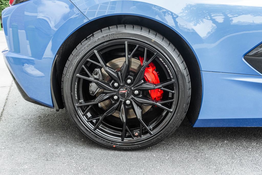 Used 2024 Chevrolet Corvette Stingray Coupe w/ Z51 Performance Package RWD image 25