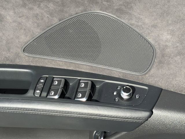 Used 2017 Audi A8 L 3.0T w/ Executive Package image 19