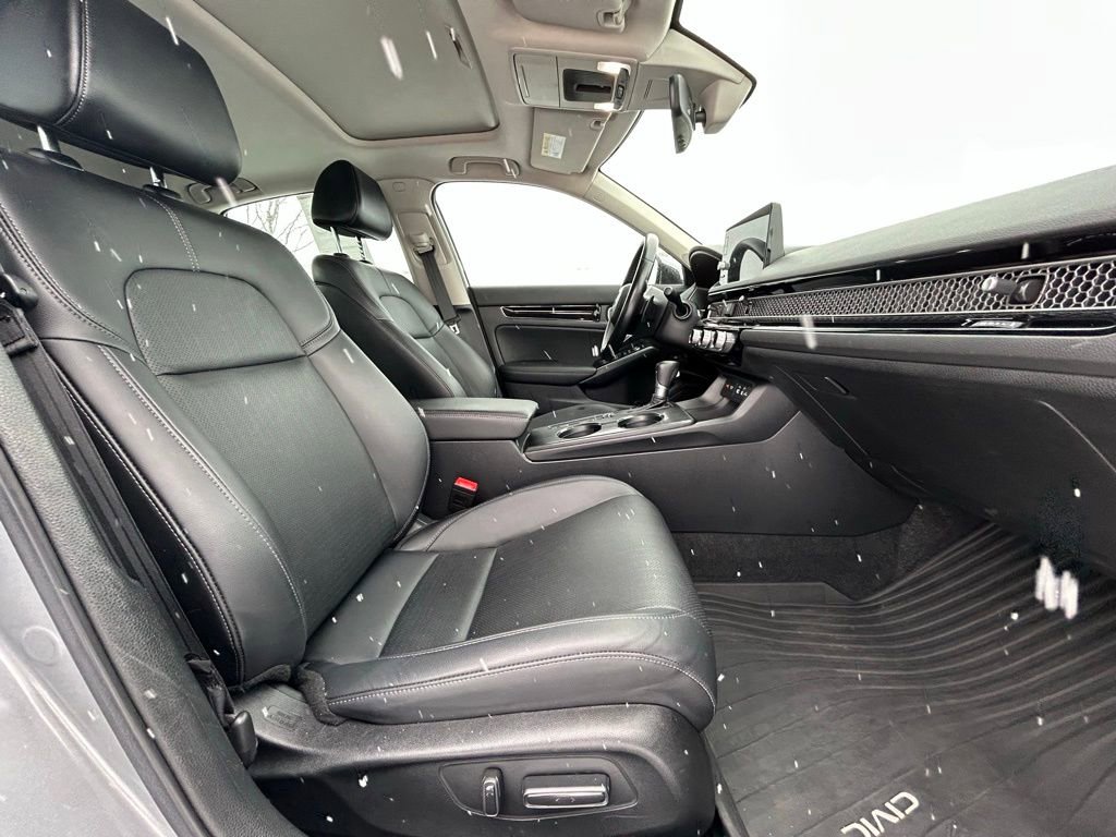 Used 2023 Honda Civic Touring image 32