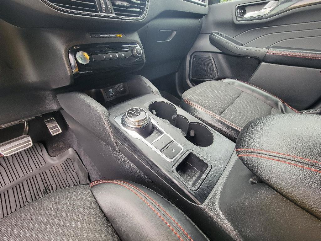 Used 2023 Ford Escape ST-Line w/ Tech Pack #1 AWD/4WD image 24