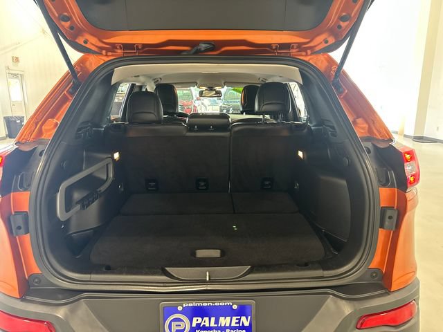 Used 2016 Jeep Cherokee Trailhawk w/ Leather Interior Group AWD/4WD image 28
