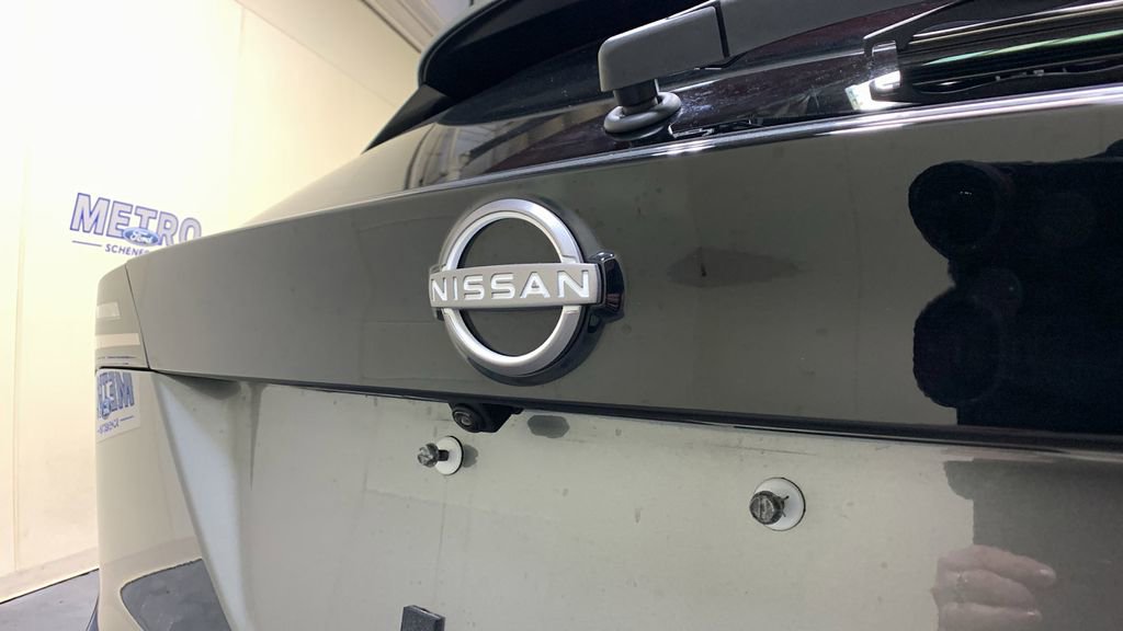 Used 2025 Nissan Kicks SV w/ SV Premium Package image 16