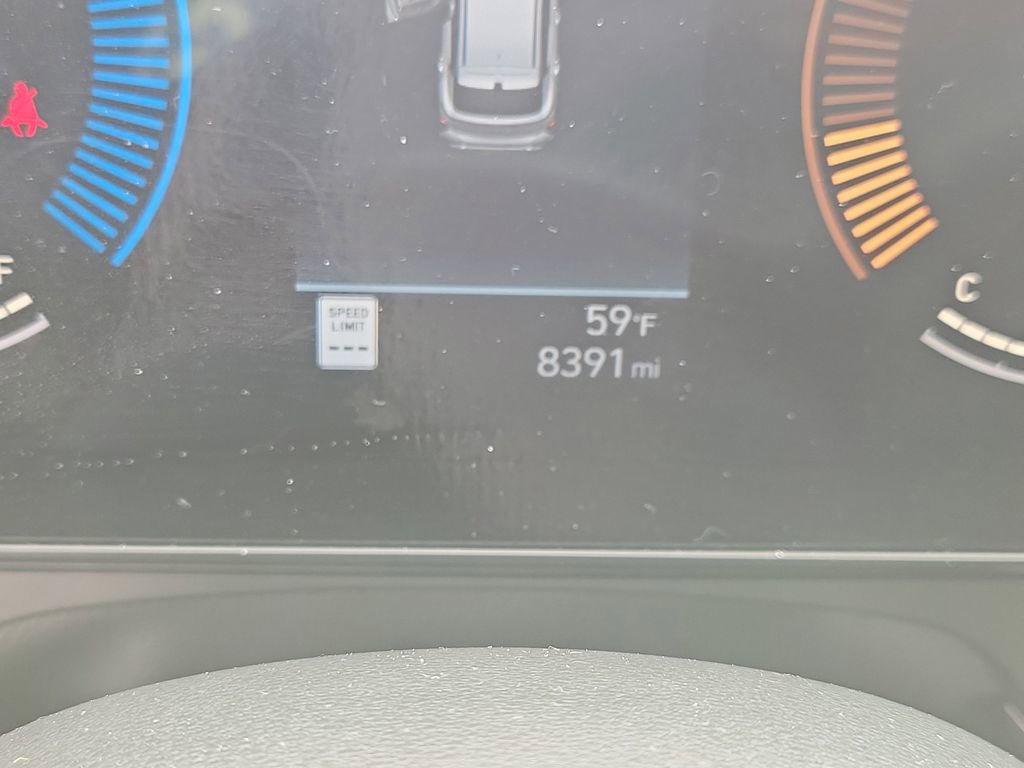 Certified 2025 Hyundai Kona SEL image 28