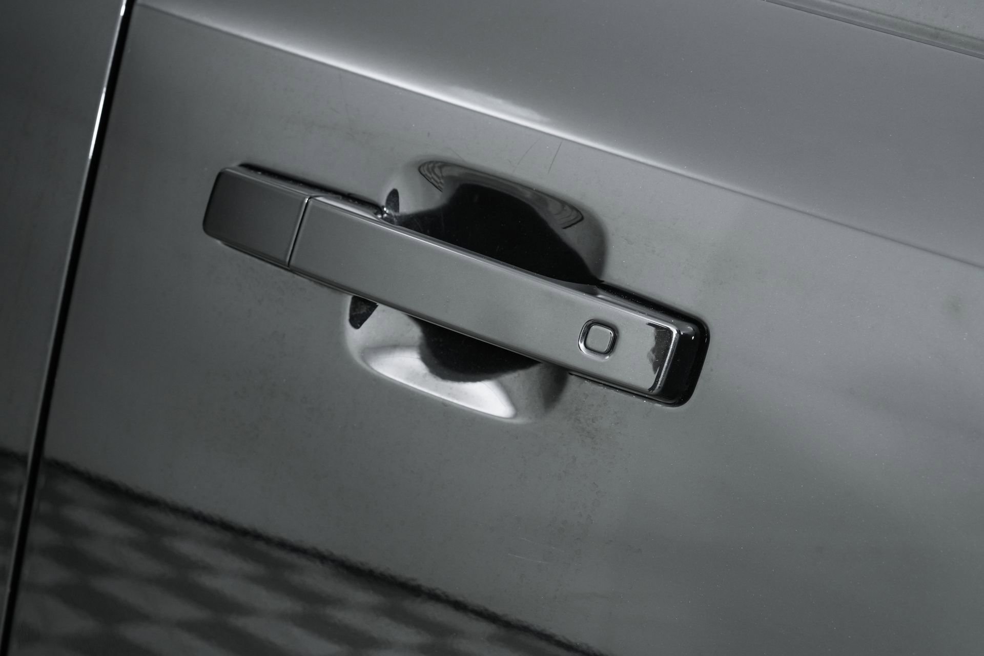 Used 2025 Land Rover Defender 110 S image 56